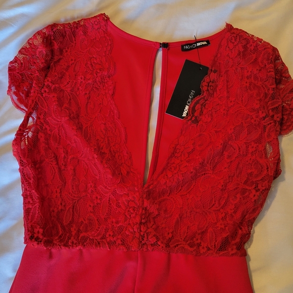 Fashion Nova New Lovely Lace Jumpsuit Red Size M - Picture 12 of 13
